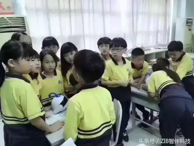 英语歌谣小学英语_小学人教版英语歌谣_歌谣英语教案
