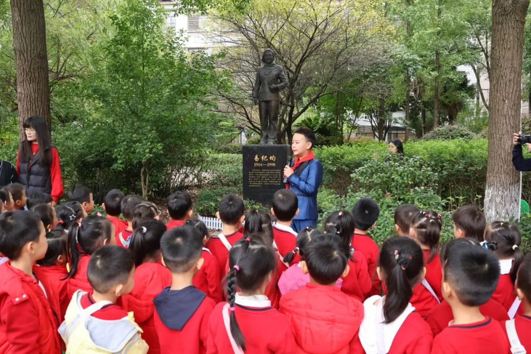 生活趣味课堂幼儿园_幼儿园生活趣味怎么写_幼儿园趣味生活体验课